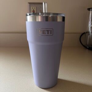 YETI 26oz Rambler w/ Straw Lid - Cosmic Lilac